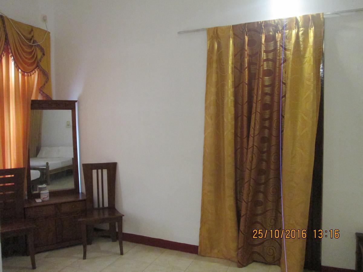 Hotel Blue Whale Jaffna Kültér fotó