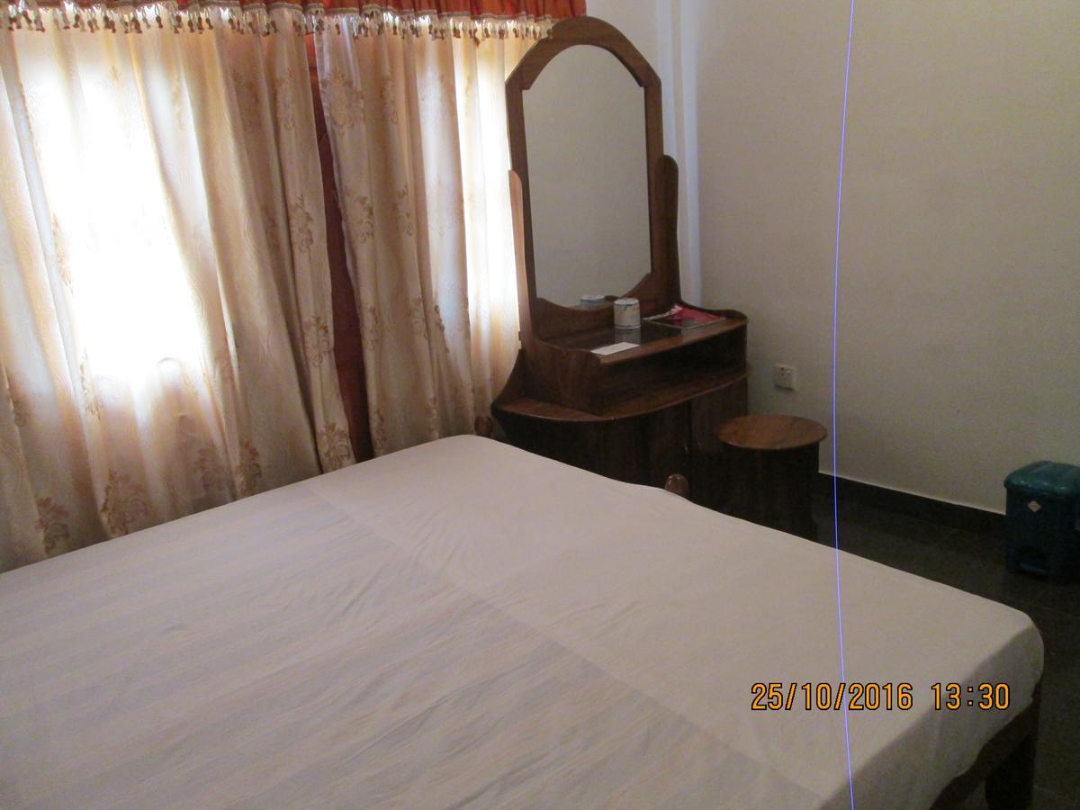 Hotel Blue Whale Jaffna Kültér fotó