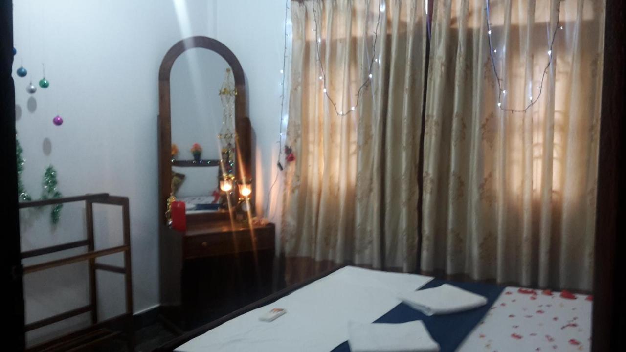 Hotel Blue Whale Jaffna Kültér fotó