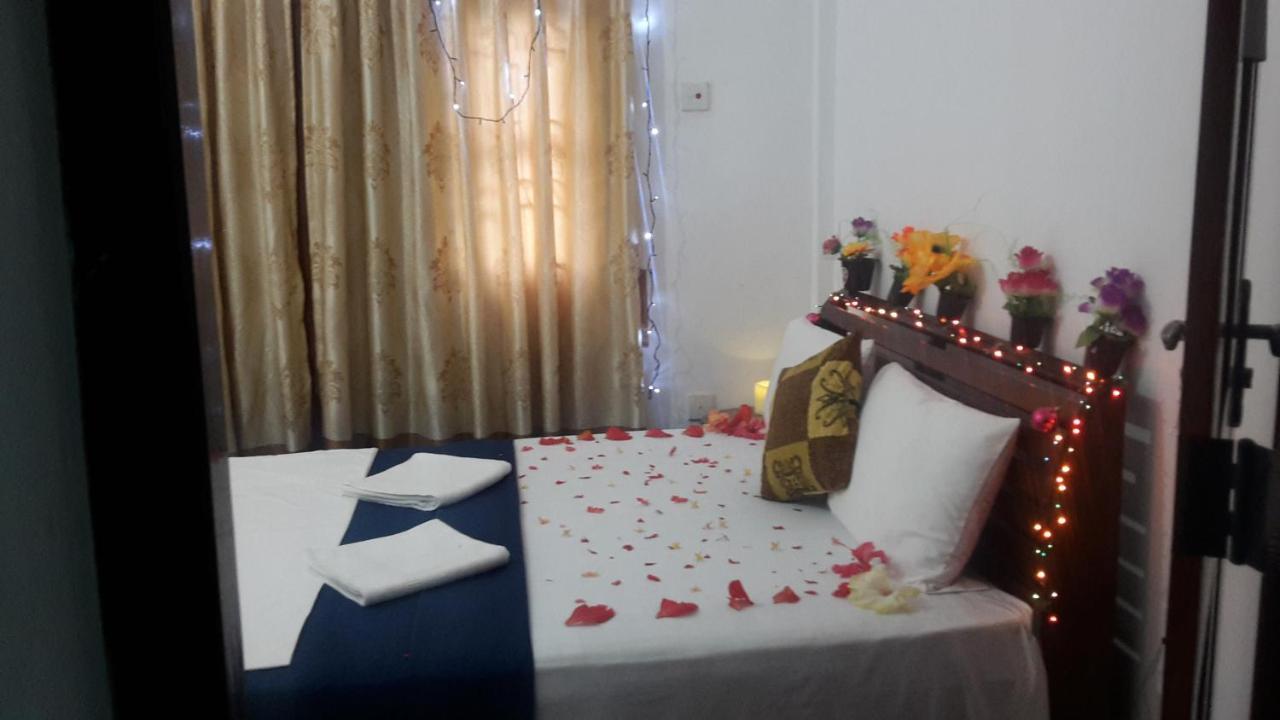 Hotel Blue Whale Jaffna Kültér fotó