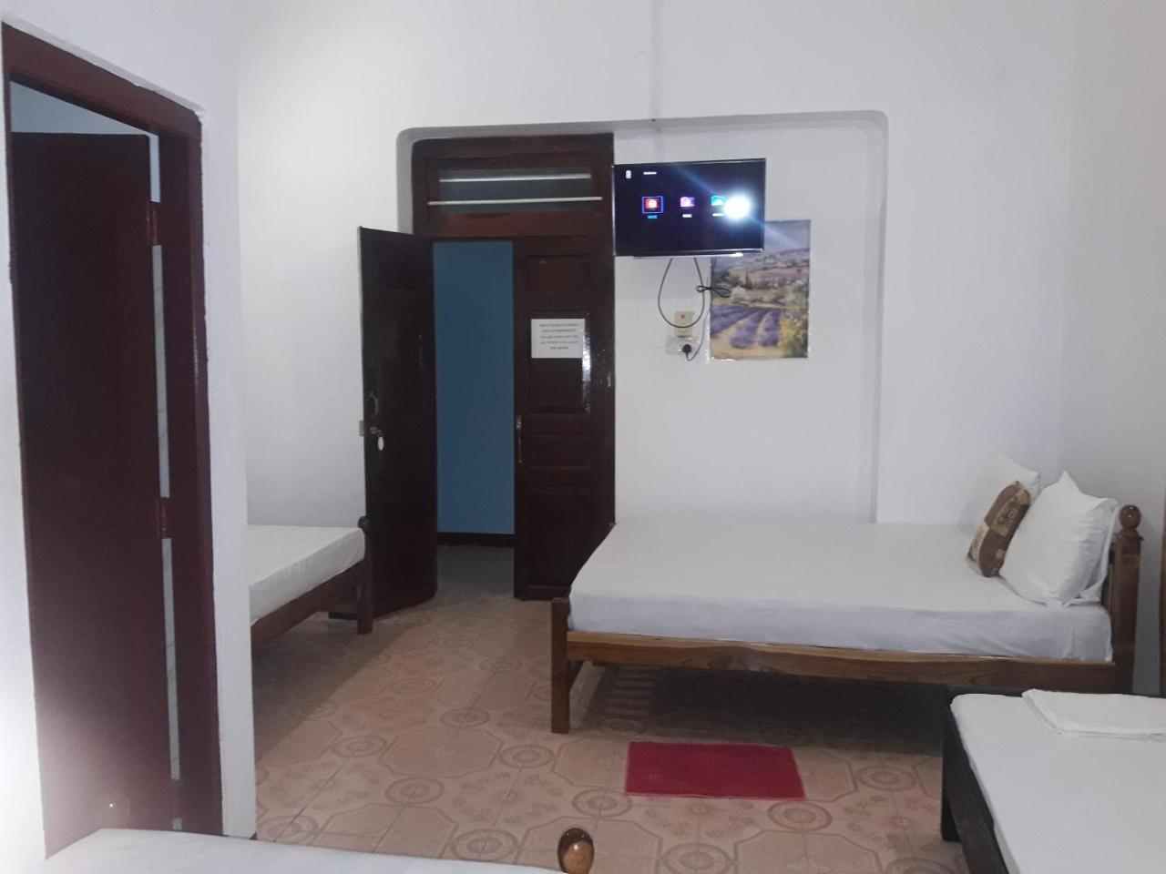 Hotel Blue Whale Jaffna Kültér fotó