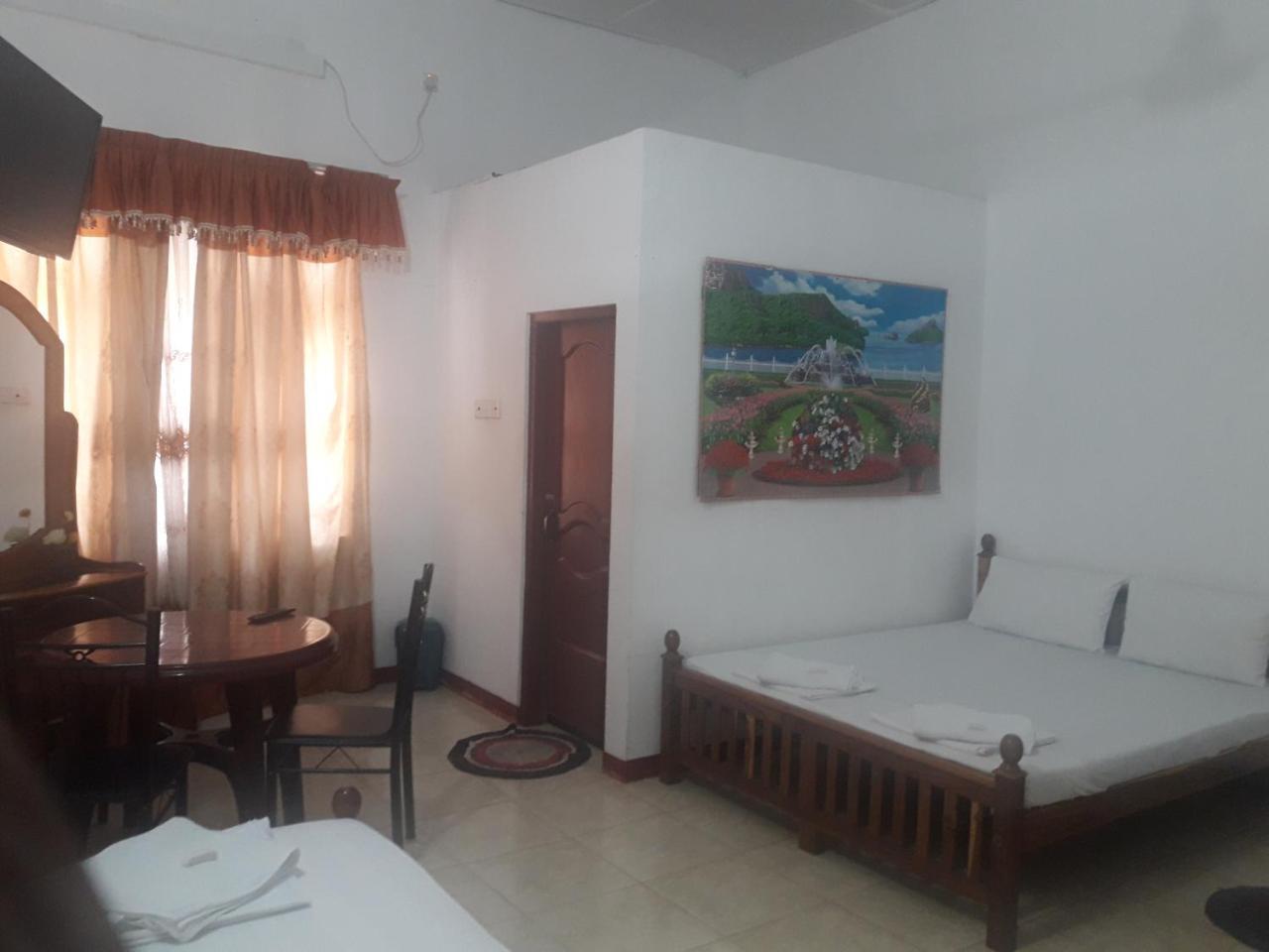 Hotel Blue Whale Jaffna Kültér fotó