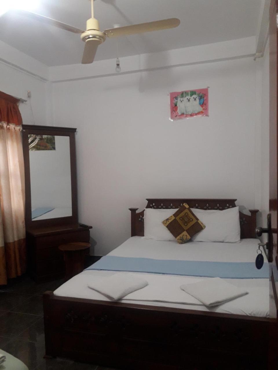 Hotel Blue Whale Jaffna Kültér fotó