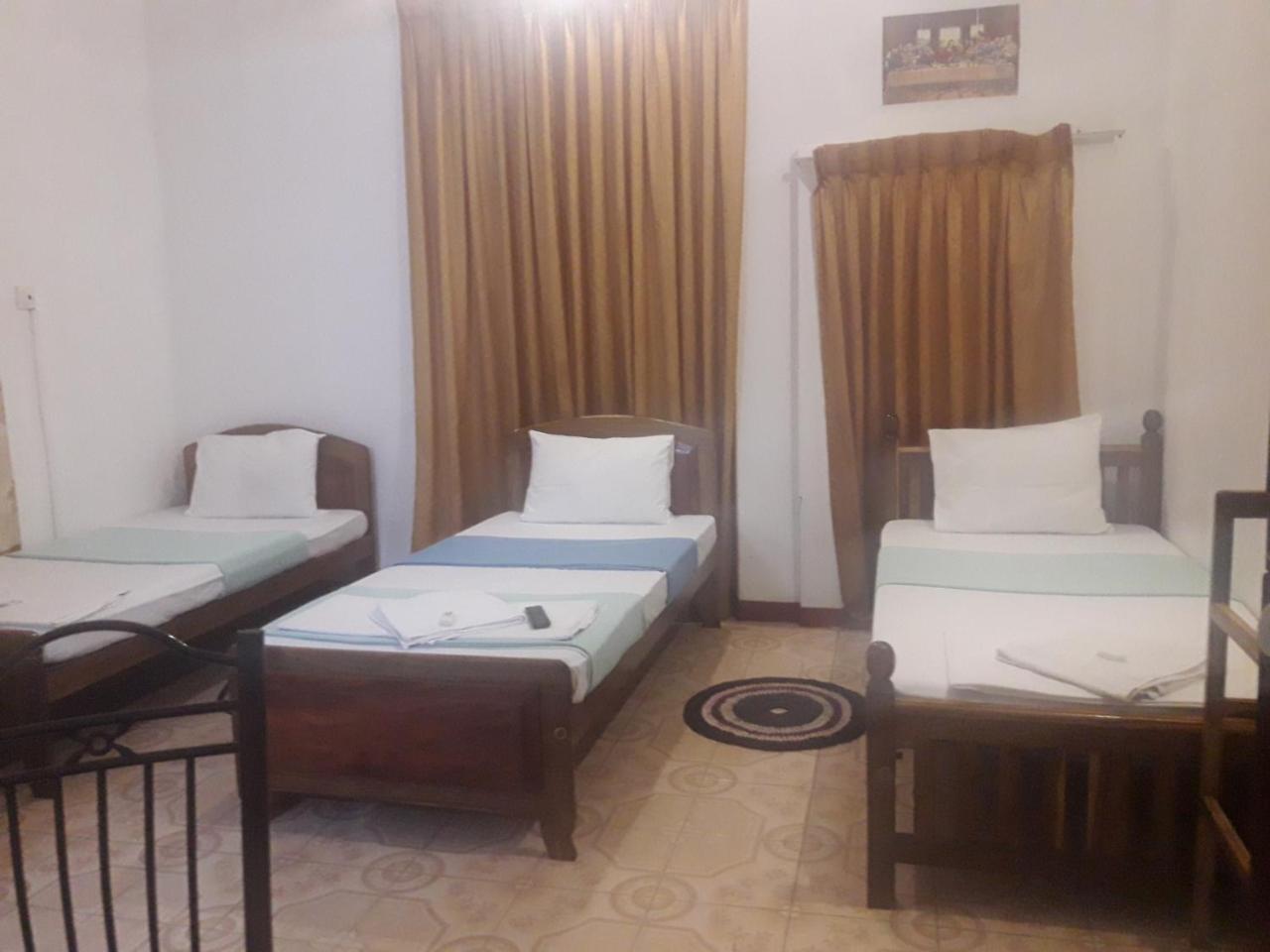 Hotel Blue Whale Jaffna Kültér fotó