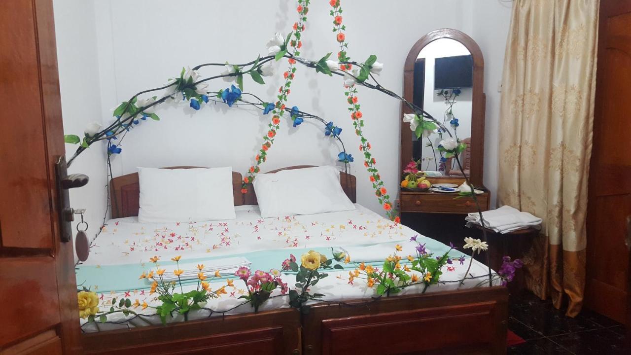 Hotel Blue Whale Jaffna Kültér fotó
